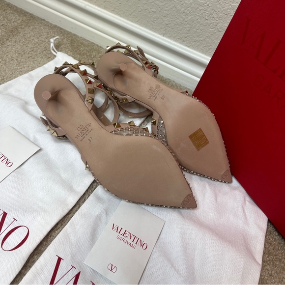 💕Valentine’s day Gift💕 VALENTINO GARAVANI
Rockstud 65 embellished leather pumps - Picture 8 of 10